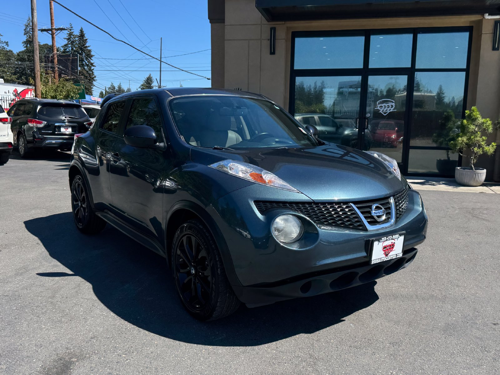 Used 2013 Nissan Juke SV w/ Midnight Edition FWD image 1