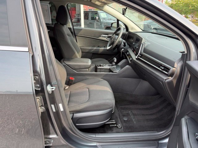 Used 2024 Kia Sportage LX AWD/4WD image 14