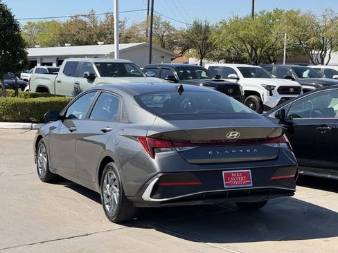 Used 2024 Hyundai Elantra SEL image 5