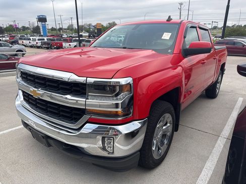 Used 2018 Chevrolet Silverado 1500 LT w/ LT Eassist Package image 1