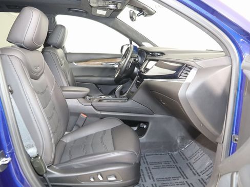 Used 2023 Cadillac XT6 Sport w/ Platinum Package image 13