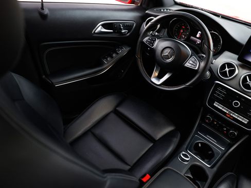 Used 2018 Mercedes-Benz GLA 250 image 25