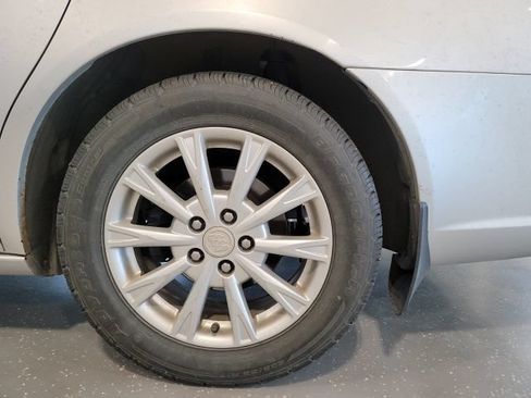 Used 2009 Buick Lucerne CXL FWD image 13