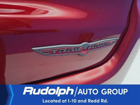 Used 2025 Jeep Compass Trailhawk image 11