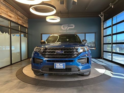 Used 2020 Ford Explorer XLT w/ Comfort Package AWD/4WD image 8