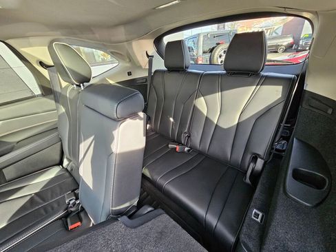 Used 2023 Acura MDX SH-AWD w/ Advance Package image 18
