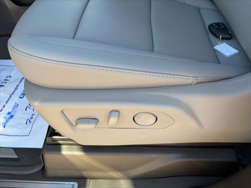 New 2026 GMC Sierra 2500 SLT w/ SLT Premium Package image 18