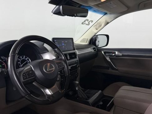 Used 2023 Lexus GX 460 Premium w/ Premium Package AWD/4WD image 4