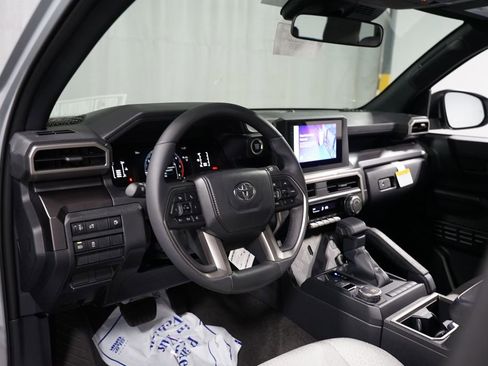 New 2026 Toyota 4Runner SR5 image 12