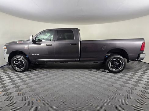 New 2026 RAM 2500 Laramie AWD/4WD image 7