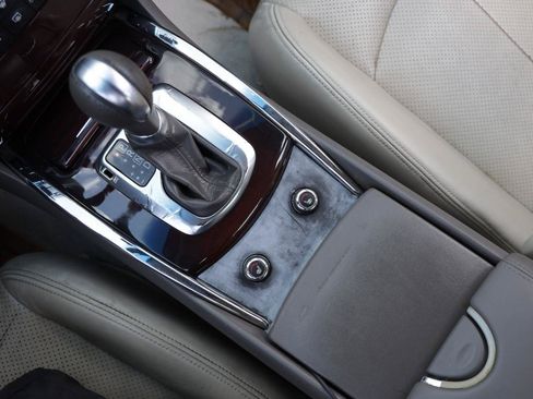 Used 2011 INFINITI G37 Journey w/ Premium Pkg RWD image 36