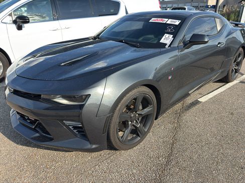 Used 2017 Chevrolet Camaro SS RWD image 1