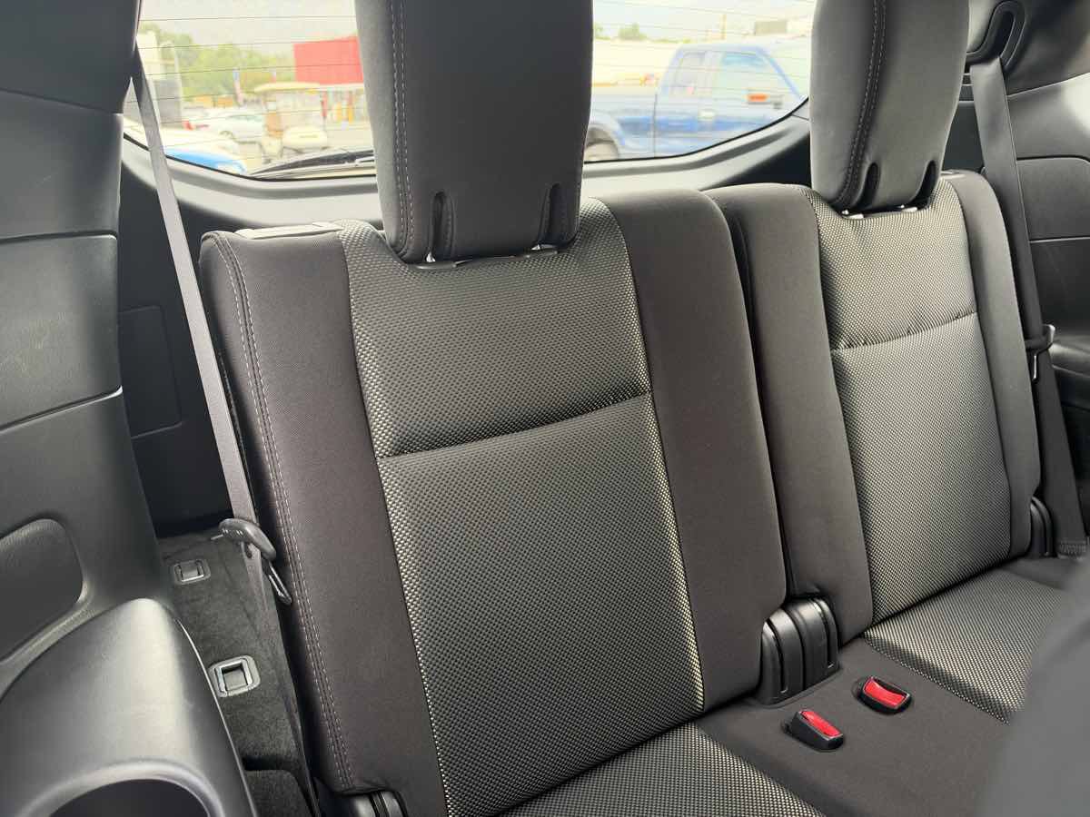 Used 2020 Nissan Pathfinder S AWD/4WD image 15