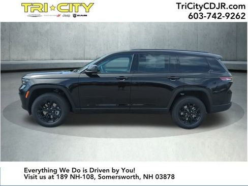 New 2025 Jeep Grand Cherokee L Altitude image 3