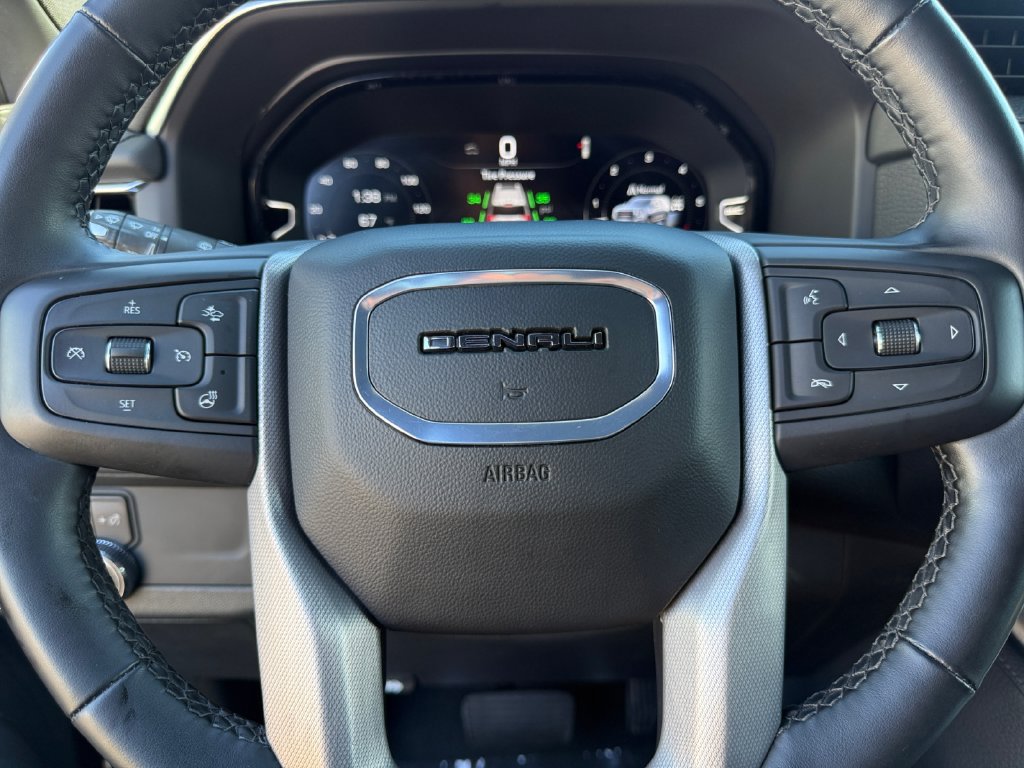 Used 2024 GMC Yukon Denali AWD/4WD image 21