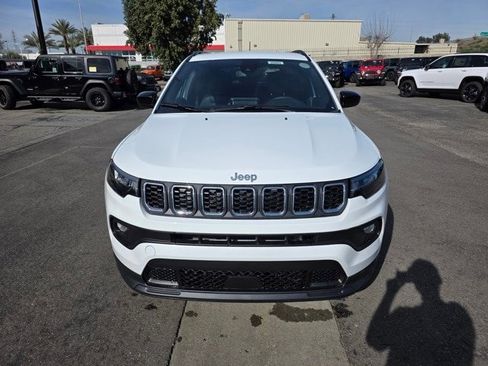 New 2026 Jeep Compass Latitude image 2
