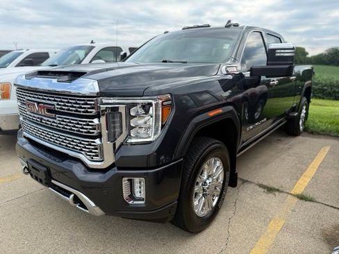 Used 2023 GMC Sierra 3500 Denali w/ Denali Ultimate Package AWD/4WD image 3