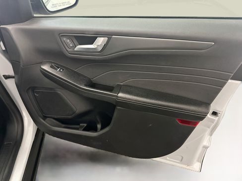 Used 2025 Ford Escape Active AWD/4WD image 33