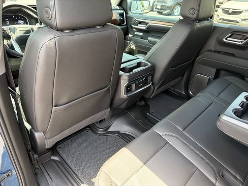 Used 2024 GMC Sierra 1500 Denali w/ Denali Reserve Package AWD/4WD image 16