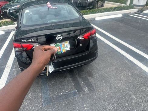 Certified 2023 Nissan Versa S w/ Trunk Package FWD image 4