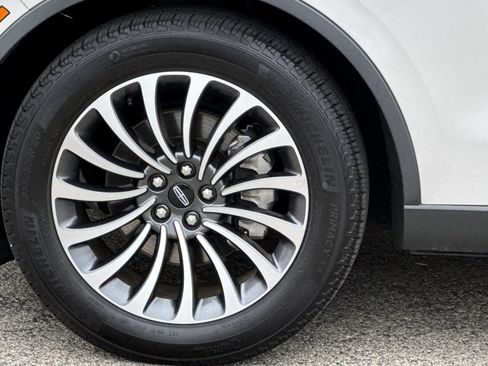 Used 2023 Lincoln Aviator 2WD w/ Premium Package image 40
