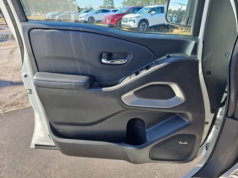 Used 2025 Nissan Frontier SV w/ SV Convenience Package image 30