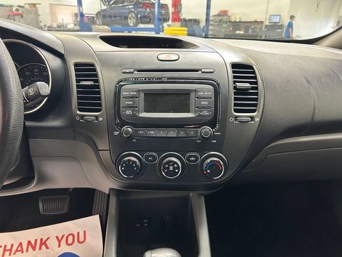 Used 2017 Kia Forte LX FWD image 22