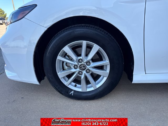 Used 2025 Toyota Camry LE FWD image 27
