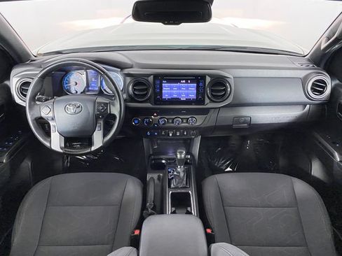 Certified 2019 Toyota Tacoma TRD Sport AWD/4WD image 12