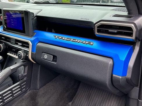Used 2024 Toyota Tacoma TRD Off-Road AWD/4WD image 13