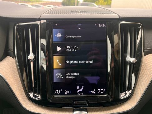 Used 2021 Volvo XC60 T5 Inscription w/ Advanced Package AWD/4WD image 13