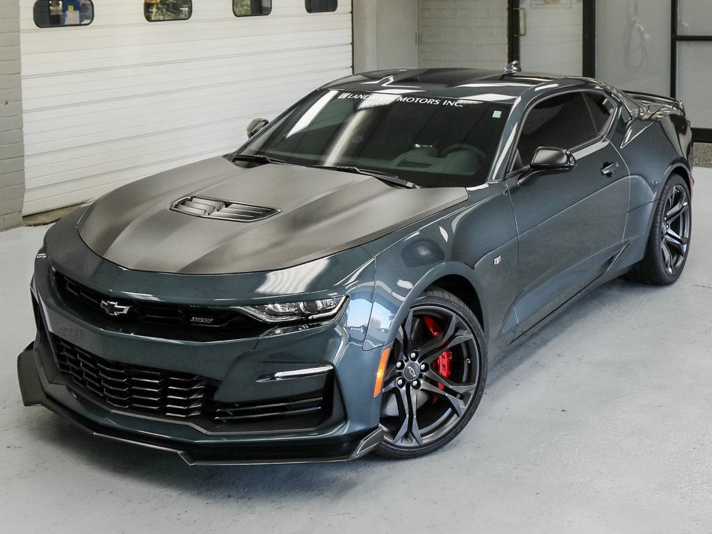 Used 2022 Chevrolet Camaro SS RWD image 9