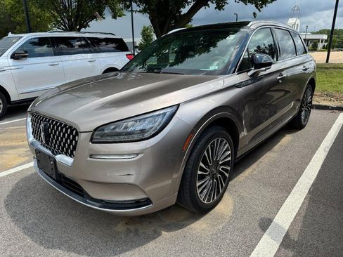 Used 2020 Lincoln Corsair Reserve w/ Appearance Package FWD image 3