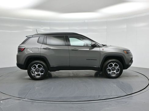 Used 2022 Jeep Compass Trailhawk w/ Trailhawk Elite Group image 24