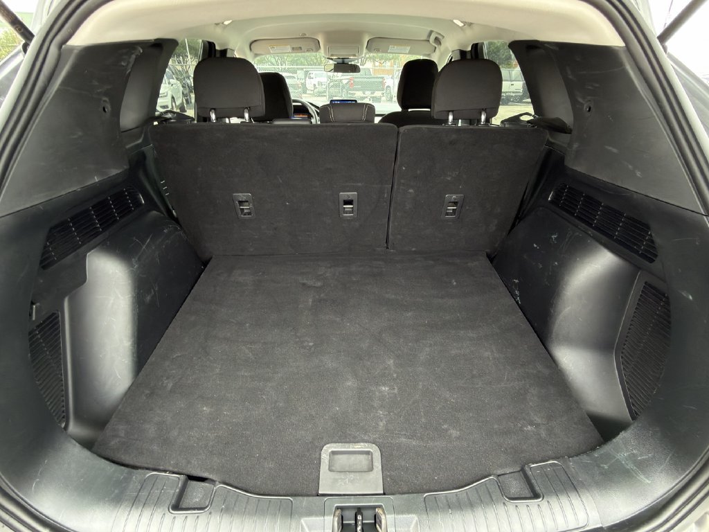 Used 2025 Ford Escape Active AWD/4WD image 28