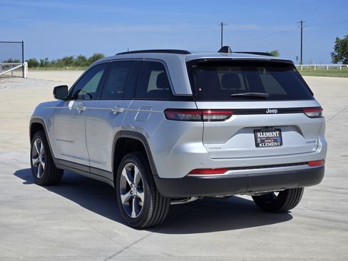 New 2026 Jeep Grand Cherokee Limited AWD/4WD image 4