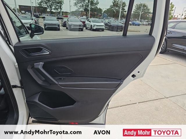 Used 2019 Volkswagen Tiguan SE FWD image 31