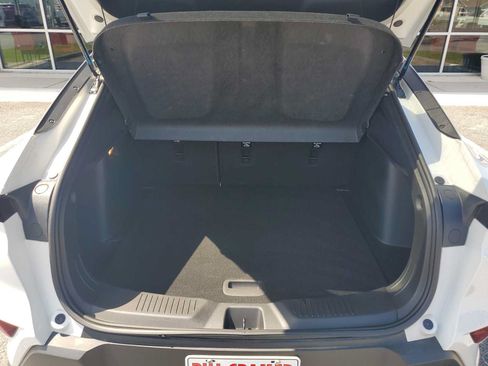 Used 2024 Buick Envista Preferred w/ Advanced Safety Package FWD image 5