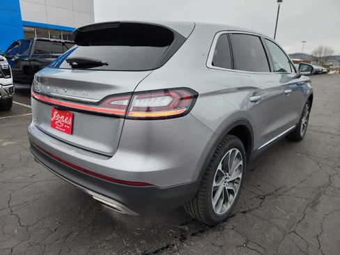 Used 2022 Lincoln Nautilus Reserve image 5