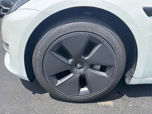 Used 2023 Tesla Model 3 Standard Range RWD image 10