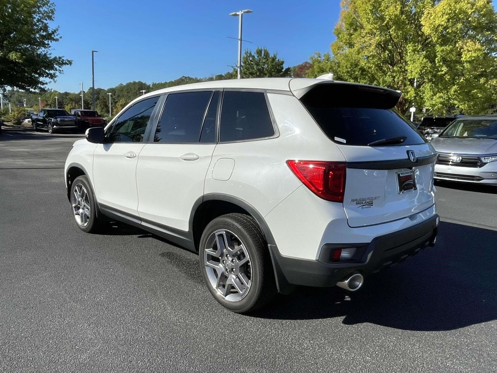 Used 2023 Honda Passport EX-L image 4