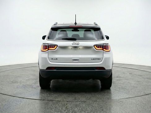 Used 2025 Jeep Compass Limited AWD/4WD image 7