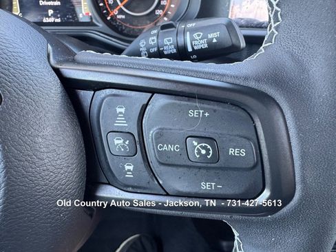 Used 2025 Jeep Wrangler Sport image 39