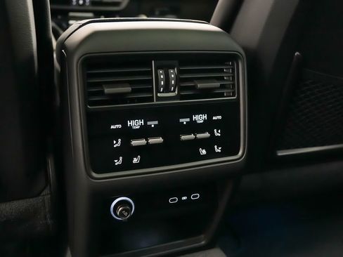 New 2026 Porsche Cayenne image 31