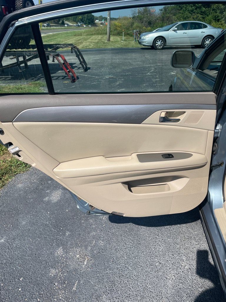 Used 2006 Toyota Avalon XL FWD image 16