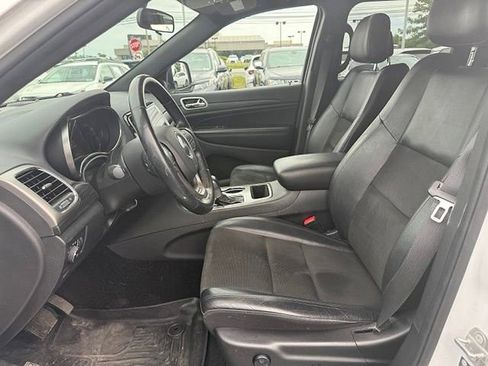 Used 2021 Jeep Grand Cherokee Laredo X AWD/4WD image 9