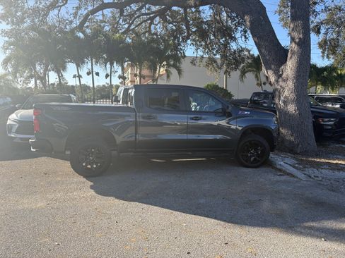 Used 2022 Chevrolet Silverado 1500 LT Trail Boss w/ Convenience Package II image 7