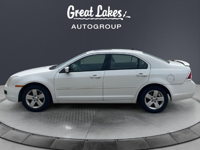 Used 2009 Ford Fusion SE FWD image 2