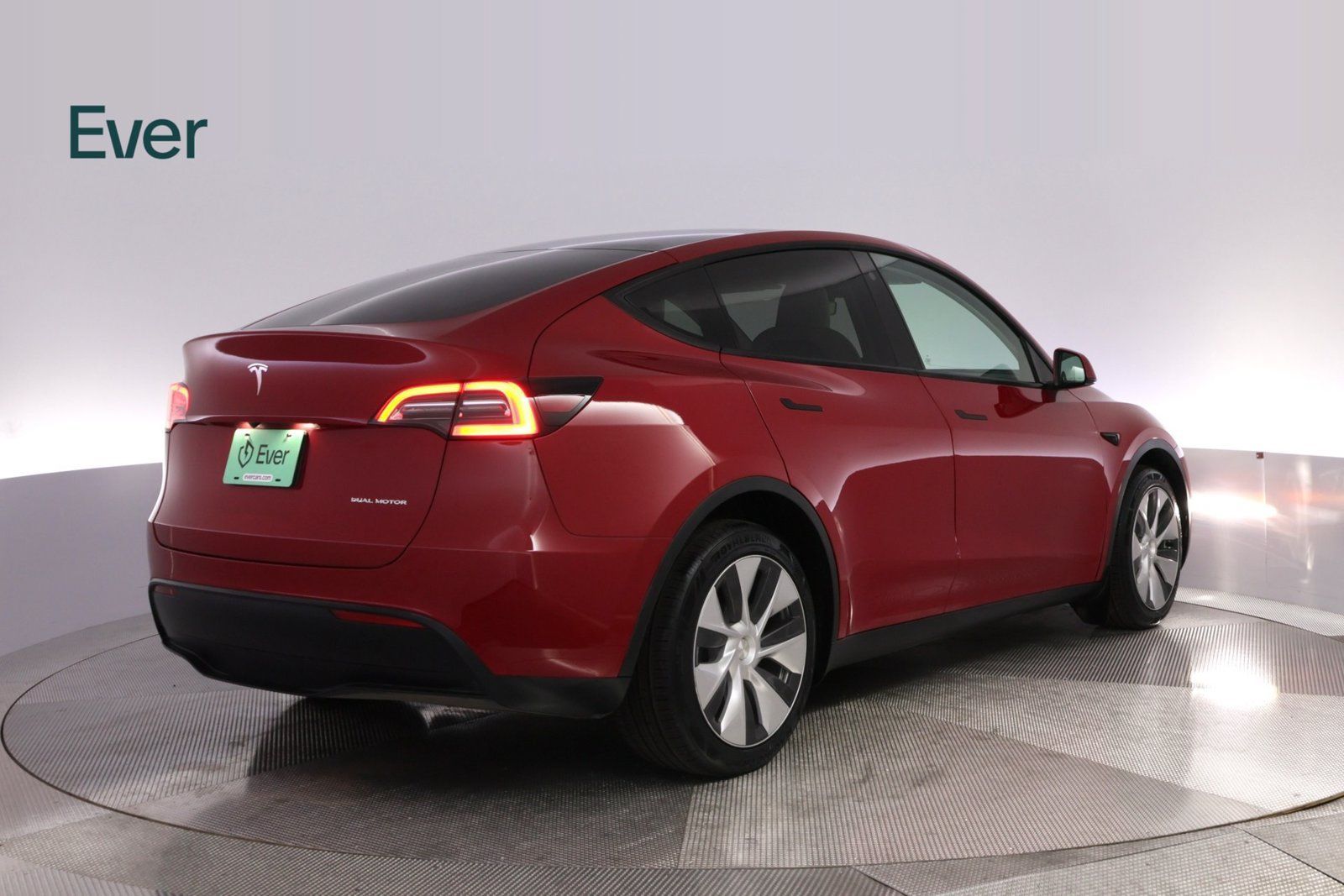 Used 2023 Tesla Model Y Long Range AWD/4WD image 3