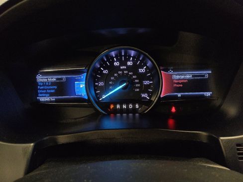 Used 2019 Ford Explorer XLT w/ Equipment Group 202A AWD/4WD image 23